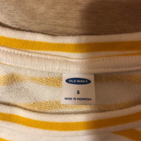 Old Navy yellow and white short sleeve - Picture 4 of 4